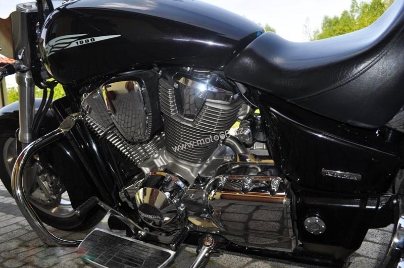 Padací rám přední Honda VTX 1800 Retro a Neo Retro