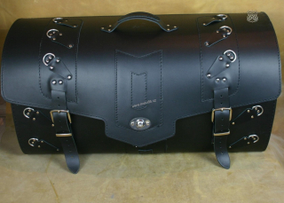 Kožený kufr se zámkem - válec na chopper 71cm typ 46A